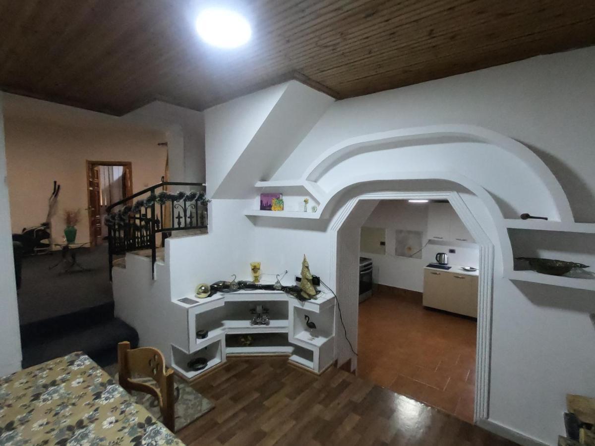 Tirana Traditional Home Bagian luar foto